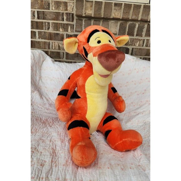 Disney | Toys | Vintage Qiii Lc Tigger Global Jumbo Plush Winnie The ...